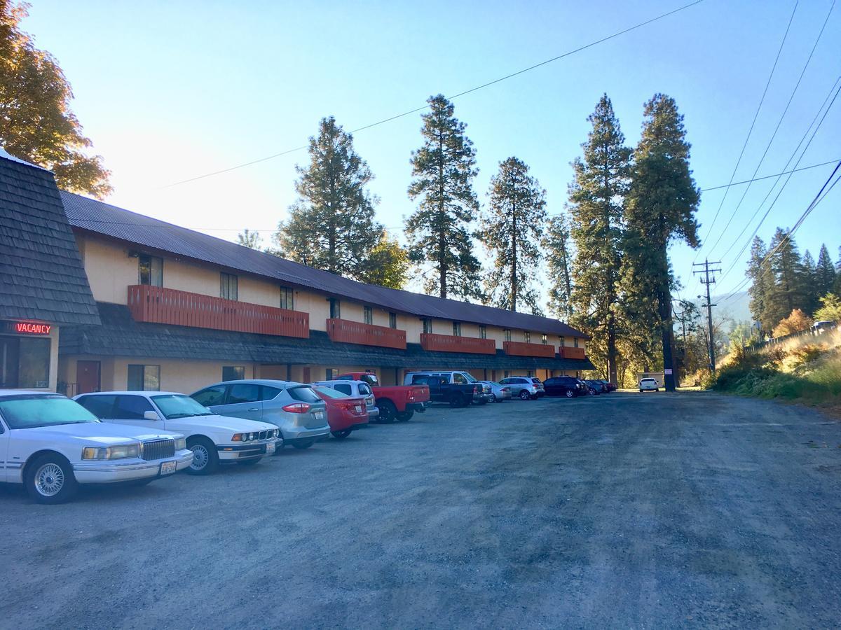 River'S Edge Lodge Peshastin Exterior photo